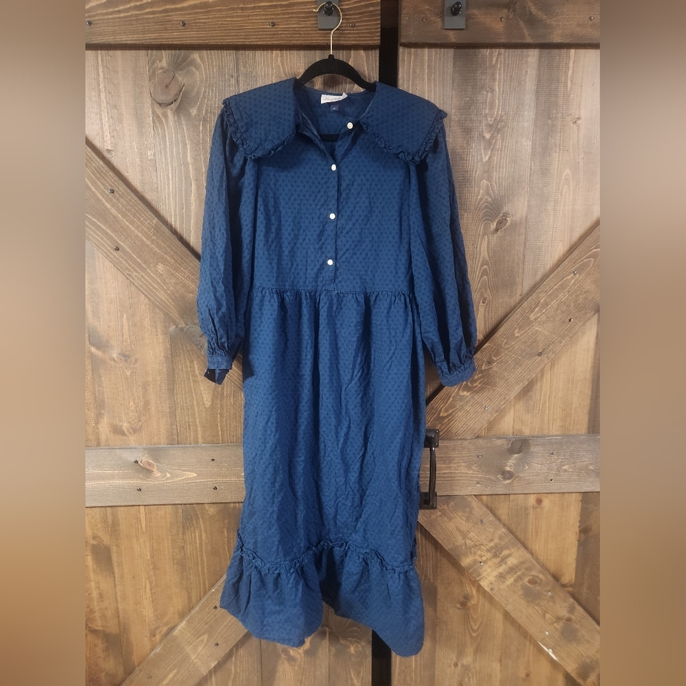 Wide collar hippie style dress